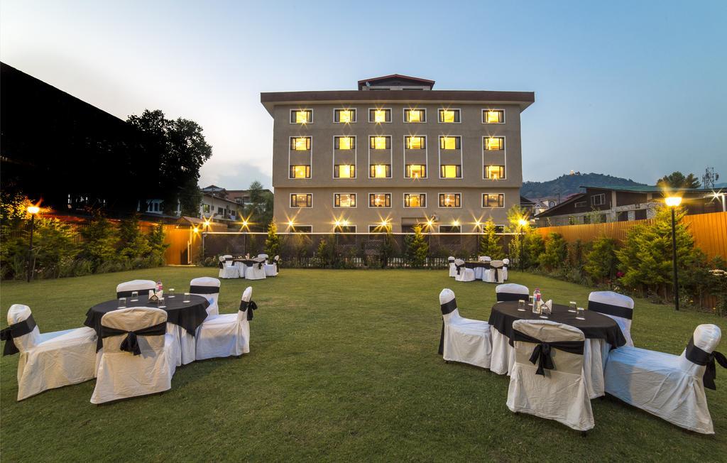 Palette - Solar Residency Hotel Srīnagar Exterior foto
