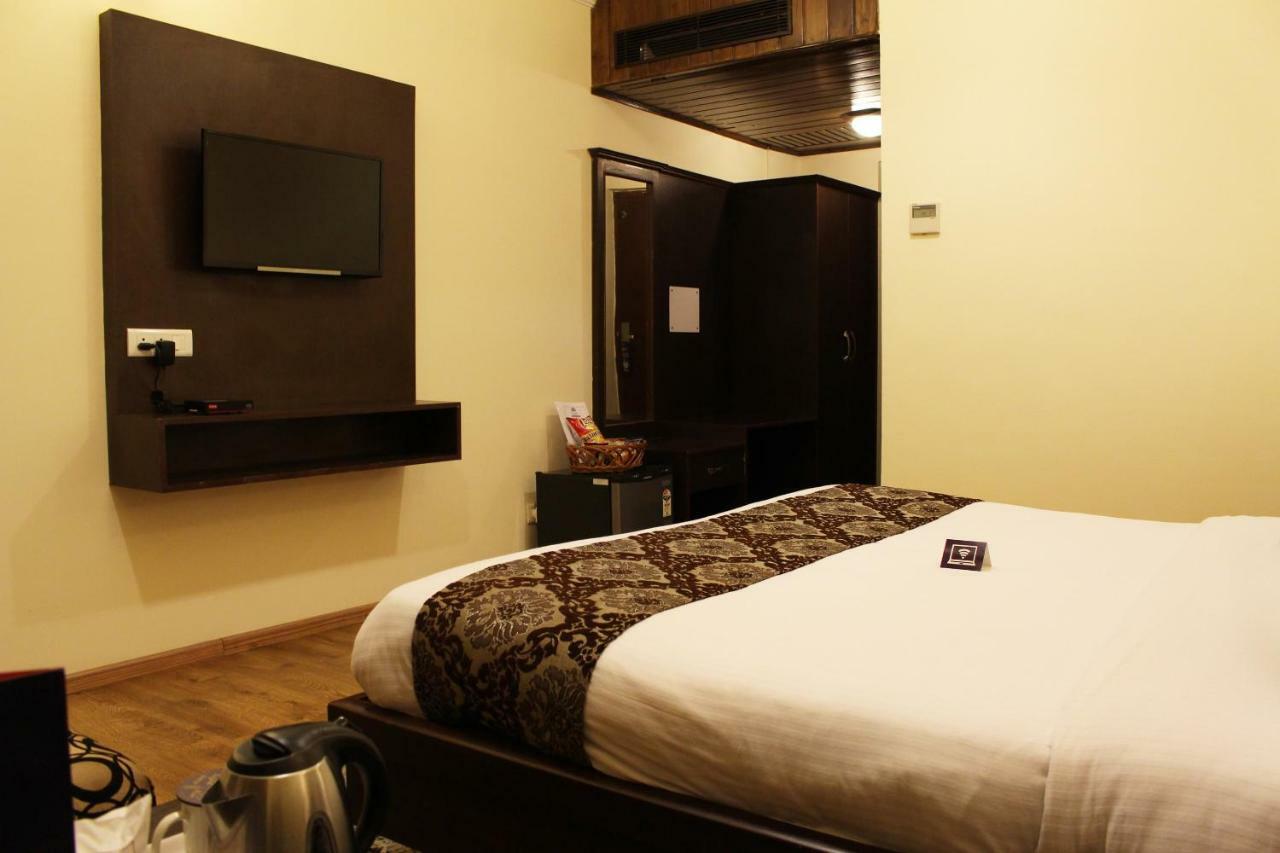 Palette - Solar Residency Hotel Srīnagar Exterior foto