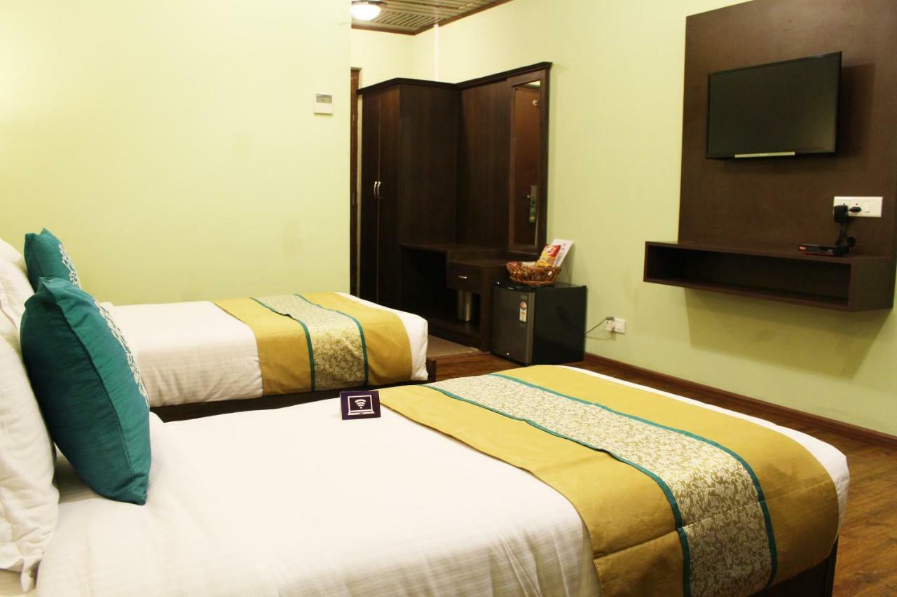 Palette - Solar Residency Hotel Srīnagar Exterior foto